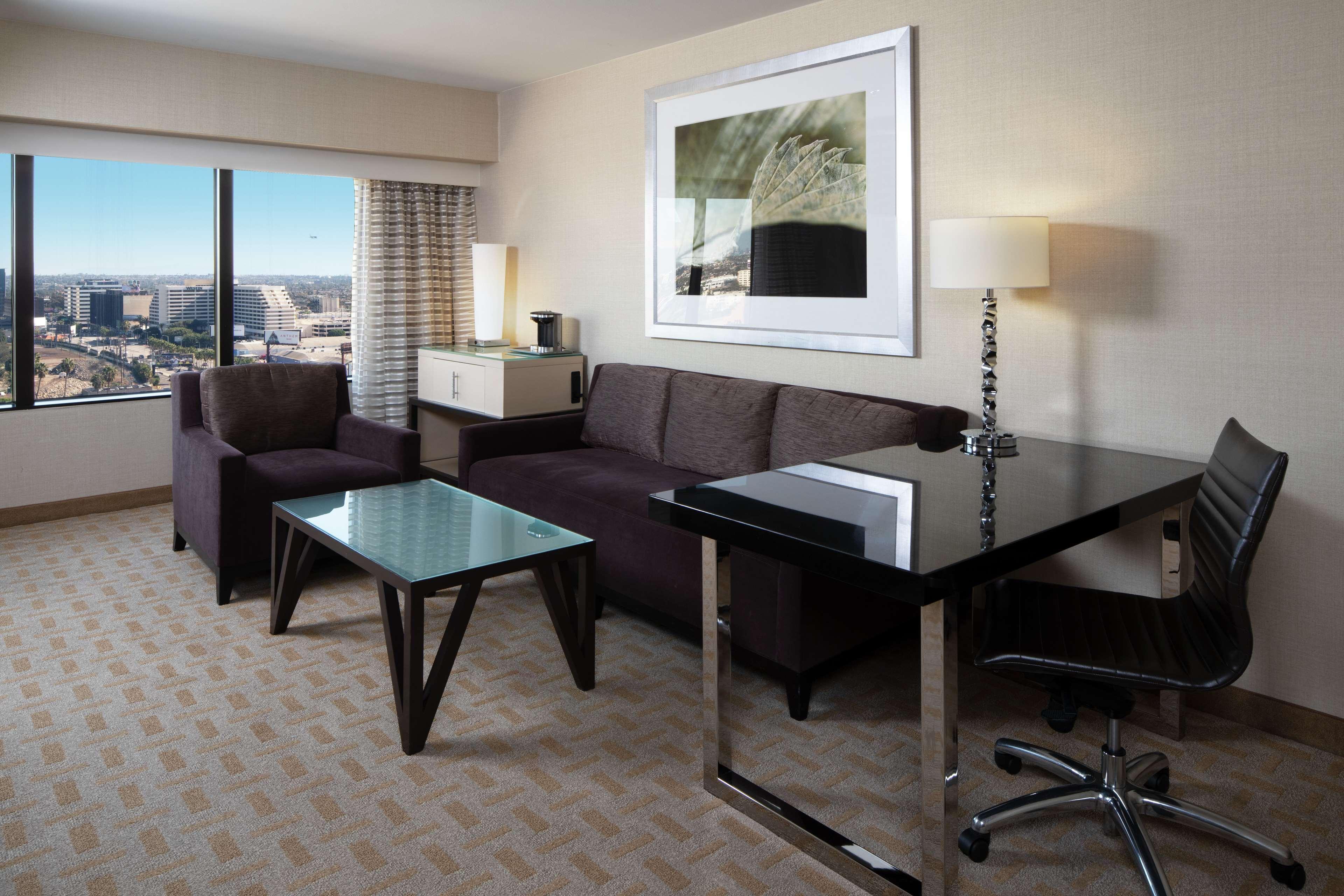 ฮิลตั้น ลอส เองเจิลเลส แอร์พอร์ต Hotel ลอสแอนเจลิส ภายนอก รูปภาพ